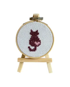 Cute Cat – 9cm Hand-Embroidered Mini Art