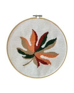 Autumn Whispers – 27cm Fall-Inspired Embroidery