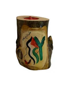 شمعة مع علم فلسطين