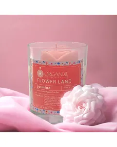 شمعة “فلاور لاند” برائحة الياسمين – شمعة نباتية مصنوعة يدويًا من شمع الصويا الطبيعي 100٪ بفتيلة قطنية، متوفرة بعدة أحجام