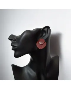 حلق برغندي أنيق مصنوع يدوياً