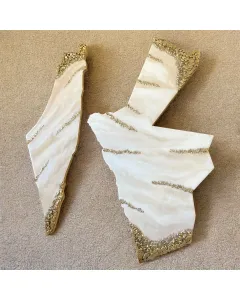 طقم لوحات فنية يدوية يضم خريطة فلسطين وخريطة الأردن بتصميم أنيق ولمسة فاخرة.