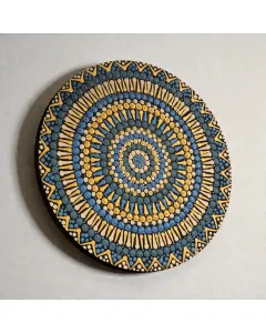 لوحة جدارية خشبية مرسومة يدويًا بفن الماندالا المنقطة – شكل دائري – قابلة للتخصيص – أقطار 26–50 سم