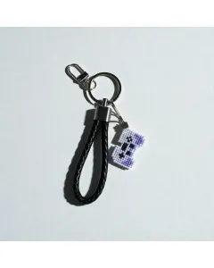 ميدالية جلد مع تعليقة مطرزة شكل إيد بلايستيشن – ٣×٢ سم