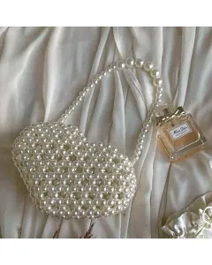 حقيبة يد خرز لؤلؤ بشكل قلب – أوف وايت – صناعة يدوية