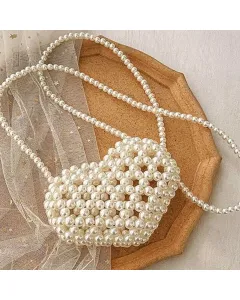 حقيبة يد خرز لؤلؤ بشكل قلب – أوف وايت (تصميم كلاسيك) – صناعة يدوية