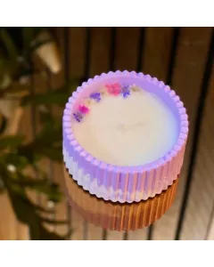 تذكار شمعة من الخرسانة مع شمع الصويا وزهور – هدية أنيقة