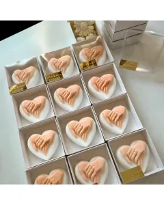 توزيعات صابون أفراح ميني مخصصة – صابون يدوي معطر بتصاميم فاخرة للأعراس والخطوبة والحنة – هدايا مناسبات