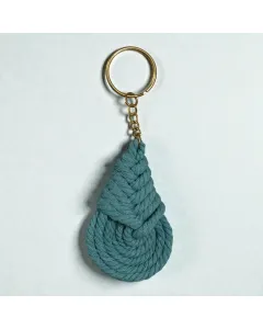 مدالية مكرميه مصنوعة يدويًا من خيوط عالية الجودة – متعددة الاستخدام